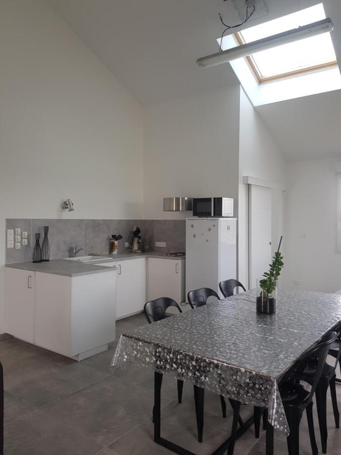 Appartement L Atelier à Courtisols Extérieur photo